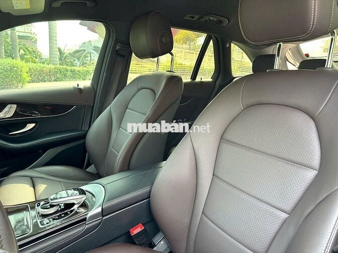 Mercedes Benz GLC200 2018 - 50000 km