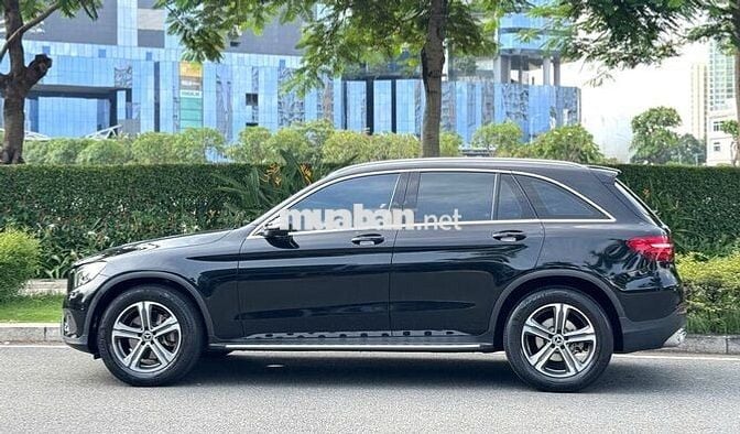 Mercedes Benz GLC200 2018 - 50000 km