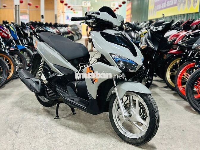 XE MÁYTHANH TÙNG_AIR BLADE 125 ĐÈN LED XÁM BIỂN 29