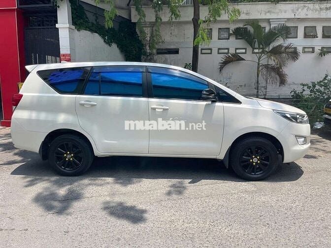 BÁN GẤP TOYOTA INNOVA G SỐTỰ ĐỘNG. TRẮNG ĐẸP
