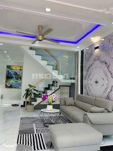 Nhà Đẹp Lung Linh Cần Bán Tại Trung Tâm Phường 4, TP. Tân An, Long An 