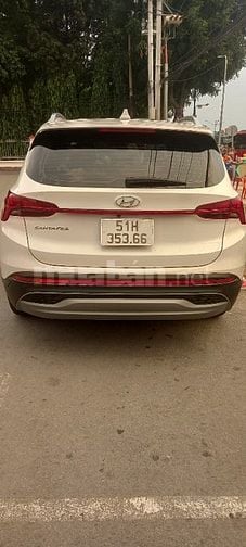 Cần bán xe huynhdai santafe đời cuối 2023,xang tiêu chuẩn 