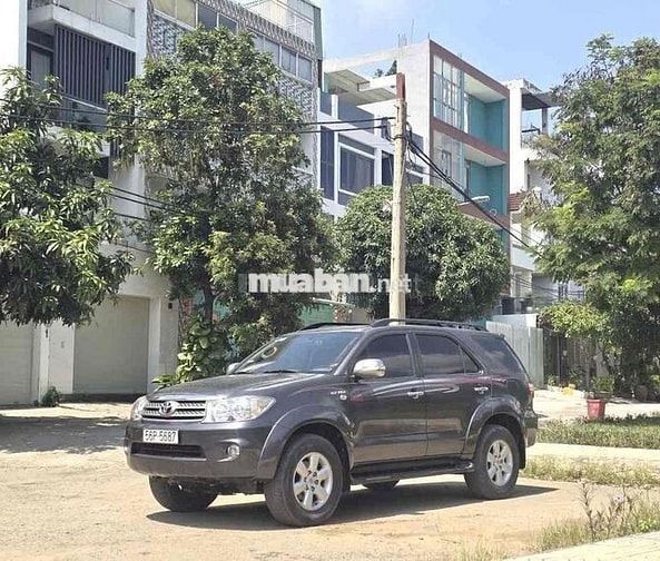 Toyota Fortuner 2.7V 4x4AT 2010 - 71000km