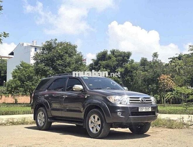 Toyota Fortuner 2.7V 4x4AT 2010 - 71000km