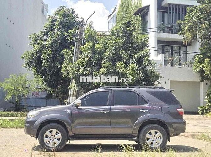 Toyota Fortuner 2.7V 4x4AT 2010 - 71000km