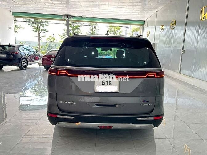 Kia Carnival 2.2D Sig 2023, Zin 100%, Màu Cực Độc