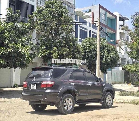 Toyota Fortuner 2.7V 4x4AT 2010 - 71000km