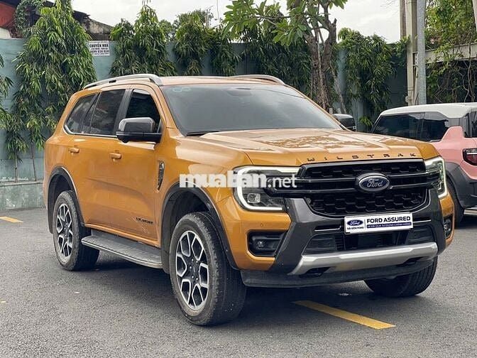 Ford Everest 2023 Wildtrak 2 Cầu - 12700 km