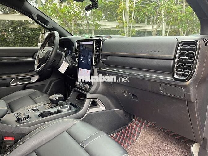 Ford Everest 2023 Wildtrak 2 Cầu - 12700 km