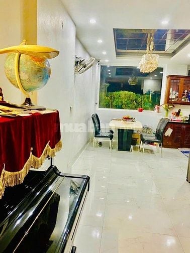 BÁN NHÀ LÊ VĂN LƯƠNG, DT55M2*MT4,2M GIÁ 17.8 TỶ, GARA Ô TÔ, SÁT PHỐ 