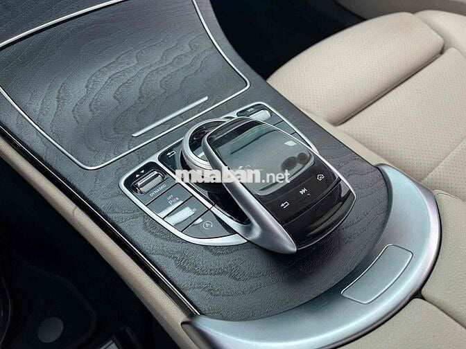 Mercedes Benz C200 2019