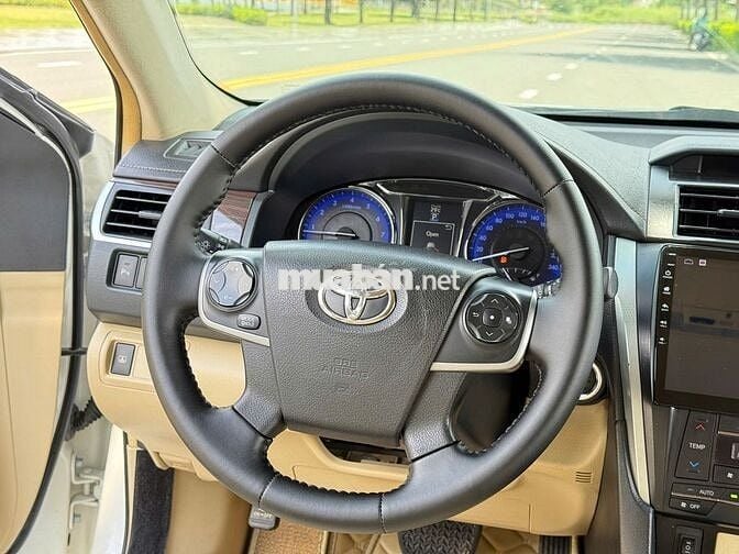 TOYOTA CAMRY 2.0E