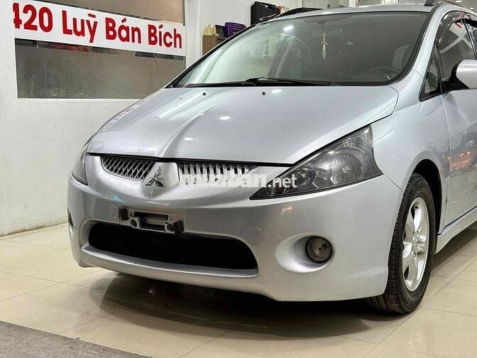 Mitsubishi Grandis 2005 2.4 AT - 120000 km
