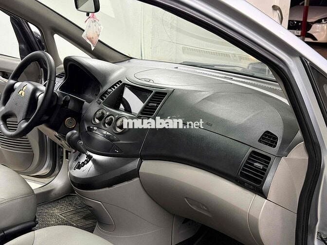 Mitsubishi Grandis 2005 2.4 AT - 120000 km