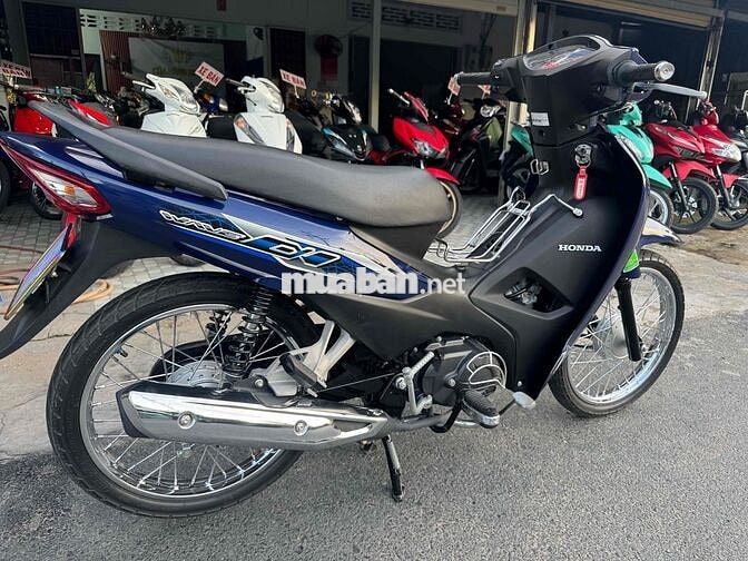 xe đẹp may em zin.9chủ gia xem xe lộ vòng cung