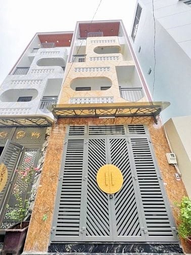Bán nhà 4 tầng mới đẹp, 4x18, tặng hết nội thất, chỉ hơn 6 tỷ.