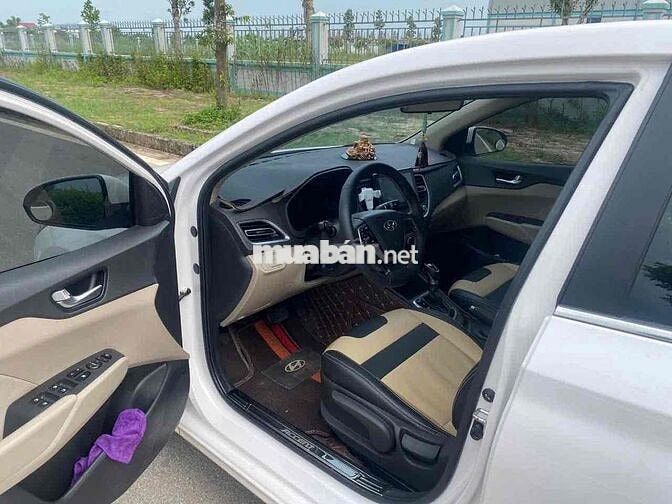 Hyundai Accent 2023 1.4 AT - 75000 km