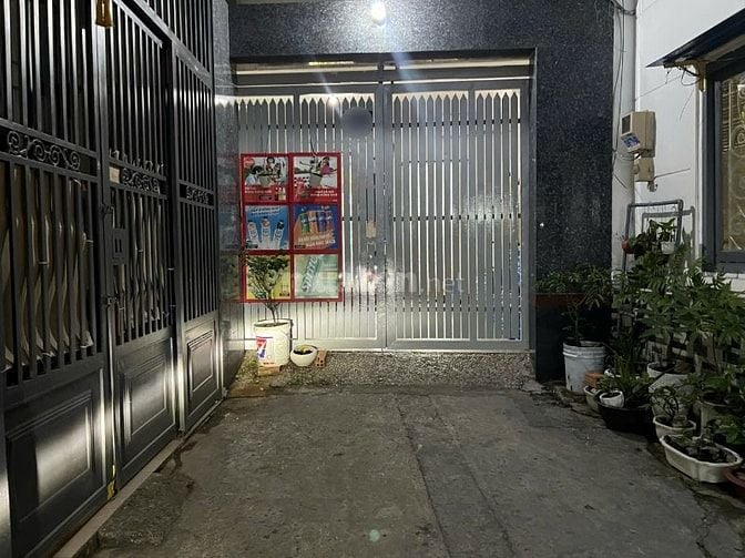 Bán toà CHDV 28 phòng, thu nhập 90 triệu/tháng, hẻm XH Nguyễn V Lượng