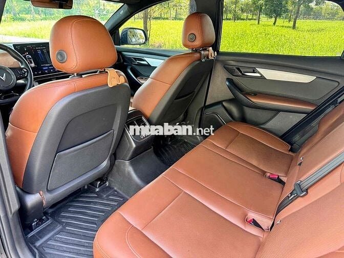 VF8 Plus 2022 thuê Pin tiên phong đẹp xuất sắc