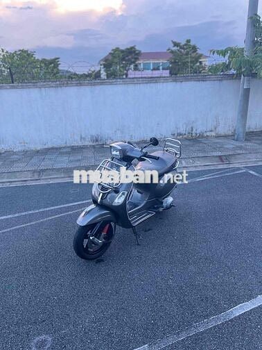 Cần nhượng lại em vespa 150cc đèn vuông