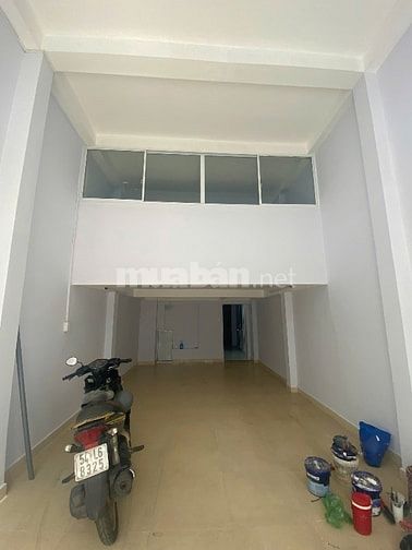 Hẻm xe hơi CMT8,Gần mặt tiền Ngang 4m,3Tầng,7PN,Thông Ra Hoà Hưng 