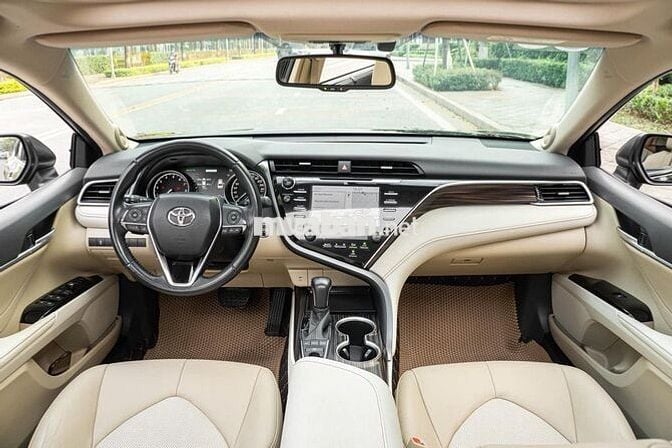 Toyota Camry 2.5Q 2020 - 799 Triệu