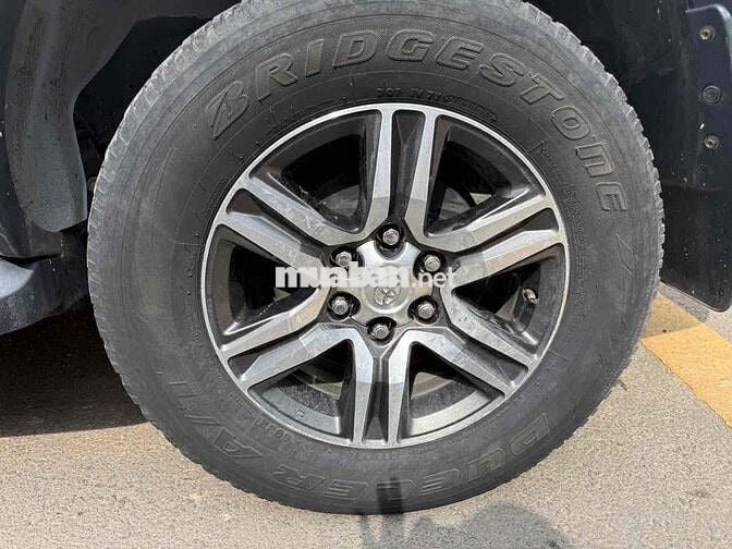 Toyota Fortuner 2017 2.4G 4x2 MT - 120000 km