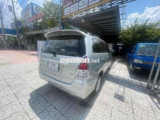 Toyota Innova 2009 G - 123459 km