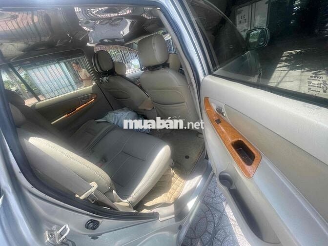 Toyota Innova 2009 G - 123459 km