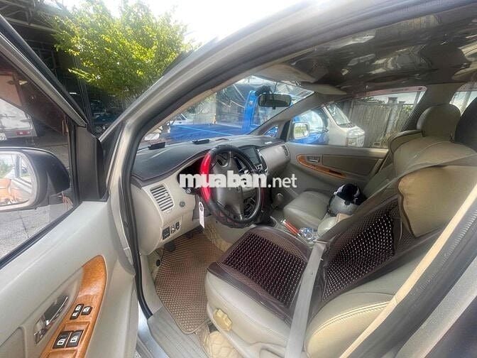 Toyota Innova 2009 G - 123459 km