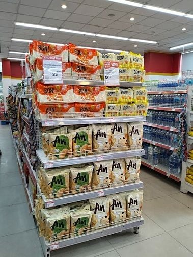 TUYỂN LIỀN  Bán Hàng, Đóng Gói, Dán Tem, phụ kho, tạp vụ , Bảo Vệ.
