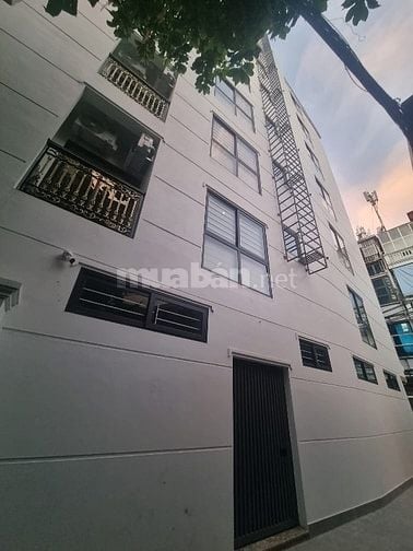 Bán toà căn hộ dịch vụ Apartment hồ Tây.100m2 9 tầng.Dòng tiền cao.