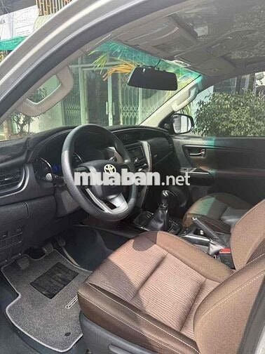 Toyota Fortuner 2017 2.4G 4x2 MT - 120000 km