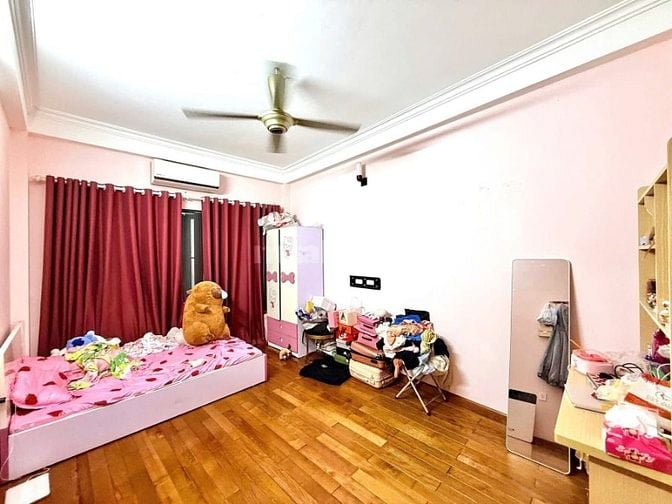 Bán nhà 5 tầng phố Lê Văn Lương, 55m2, phân lô, ô tô ra vào, ở luôn