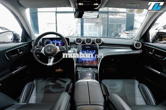 Mercedes C200 Avantgarde Model 2022 - 32000km