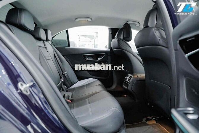 Mercedes C200 Avantgarde Model 2022 - 32000km