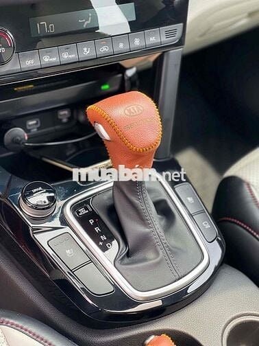 Kia Seltos 2021 1.4 DCT Premium - 50000 km
