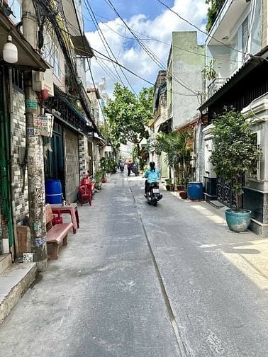 Nhà 1 trệt 1 lầu 4x11 LÊ VĂN QUỚI gần Bốn Xã - Giá 4,59 tỉ