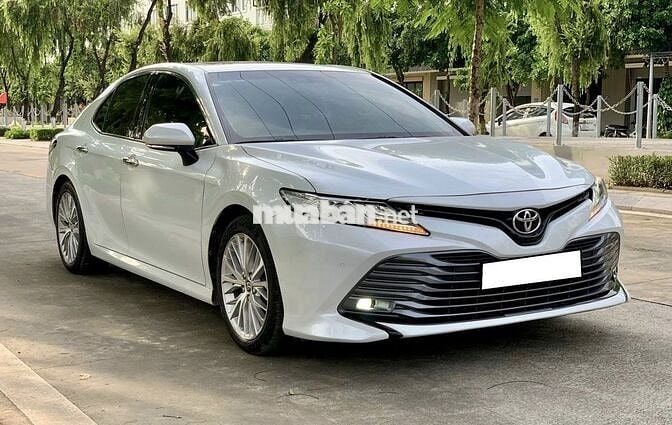 Toyota Camry 2.5Q 2020 Trắng - MỚI ÊM ĐẸP