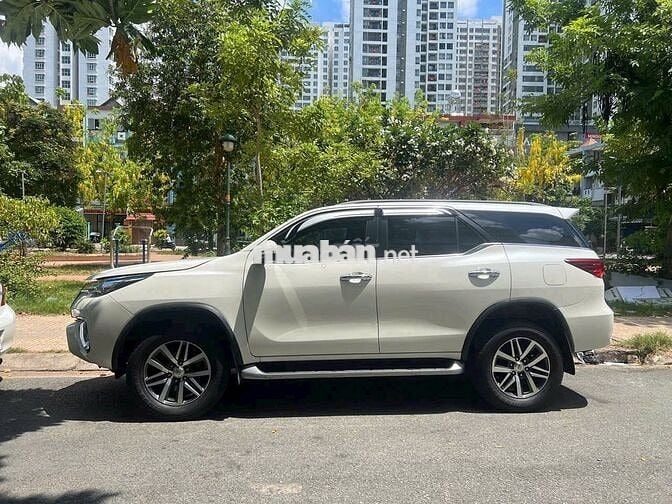 Toyota Fortuner 2017 2.7V 4x4 AT - 70000 km