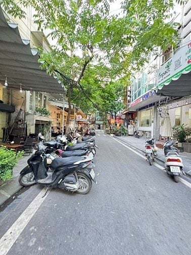 BÁN TÒA NHÀ 8 TẦNG THANG MÁY PHỐ NGỤY NHƯ KON TUM , 60M2 GIÁ 26,5 TỶ