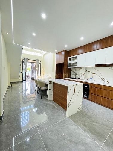 CHỈ 3,95 TỶ CÓ NGAY NHÀ MỚI Ở NGAY CỰC ĐẸP - HẺM XE TẢI THÔNG