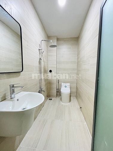 CHỈ 3,95 TỶ CÓ NGAY NHÀ MỚI Ở NGAY CỰC ĐẸP - HẺM XE TẢI THÔNG