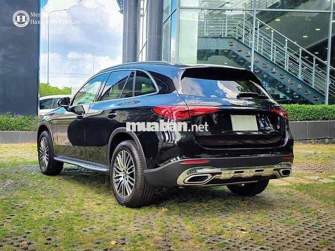 Mercedes Benz GLC200 -  2023 - 30 km