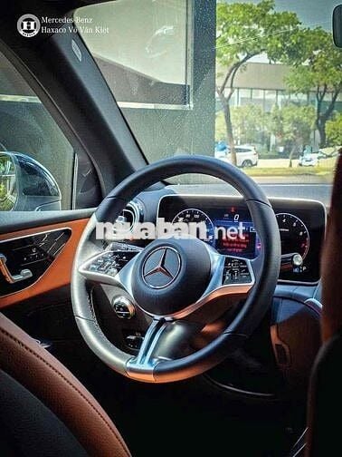 Mercedes Benz GLC200 -  2023 - 30 km