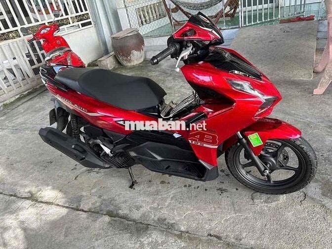 xe mới chát odo 8k còn bảo hành hãng