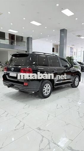 Bán Toyota Land Cruiser 4.6 V8 sản xuất 2016.