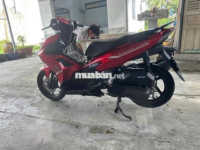 xe mới chát odo 8k còn bảo hành hãng