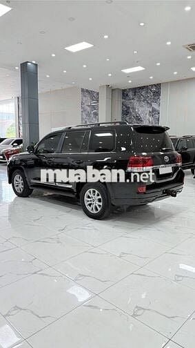 Bán Toyota Land Cruiser 4.6 V8 sản xuất 2016.
