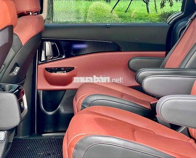 Kia Carnival 2023 Signature 2.2D - 49000 km